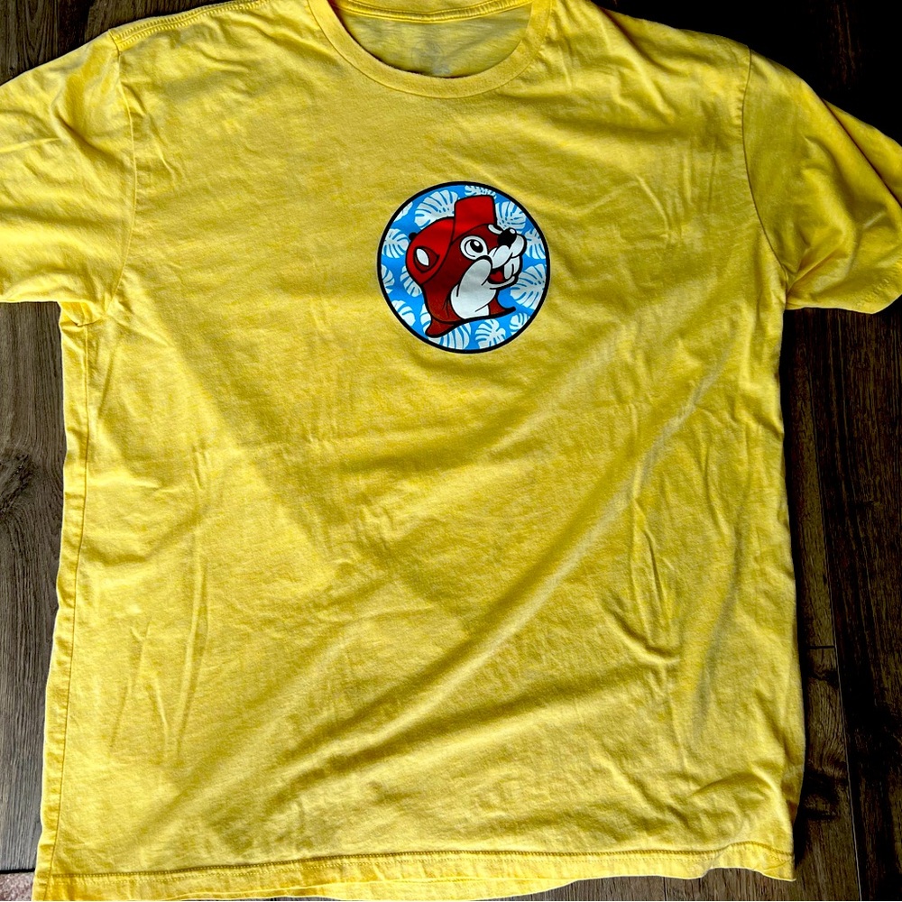 Buc-ees men’s t-shirt Size XXL
